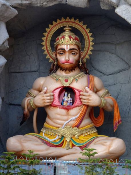 Hanuman, montrant Rama et Sita